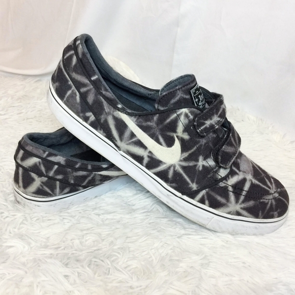 nike janoski velcro strap